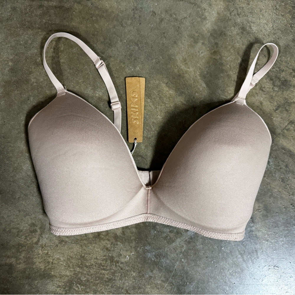 Skims Wireless Bra 32DD Mica new with tags